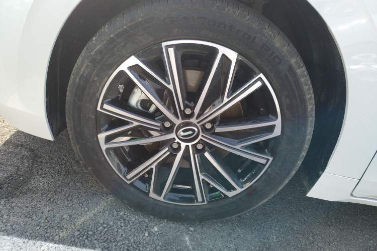 Used GAC Trumpchi E8 2024 Honor Series 2.0L Honor Edition Left Front Wheel Hub