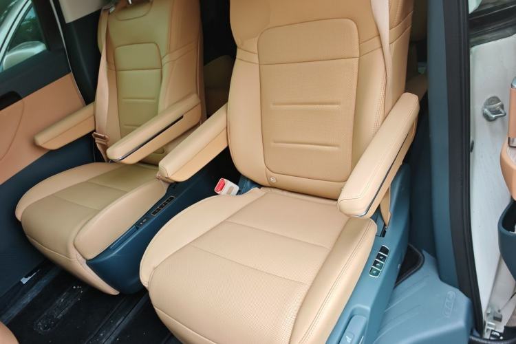 Used GAC Trumpchi E8 2024 Honor Series 2.0L Honor Edition Left Rear Seat