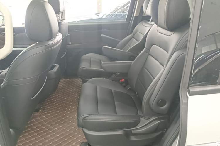 Used GAC Trumpchi E8 2024 Honor Series 2.0L Smart Edition Left Rear Seat