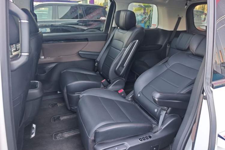 Used GAC Trumpchi E8 2024 Honor Series 2.0L Honor Edition Left Rear Seat