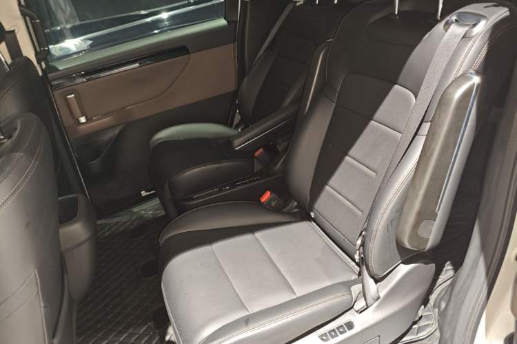 Used GAC Trumpchi E8 2024 Honor Series 2.0L Honor Edition Left Rear Seat
