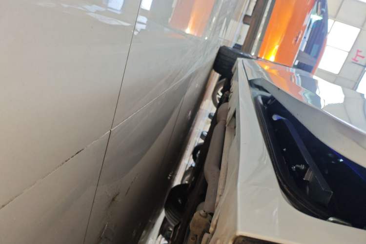 Used GAC Trumpchi E8 2024 Honor Series 2.0L Honor Edition Left Side Sill