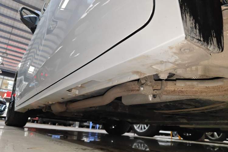 Used GAC Trumpchi E8 2024 Honor Series 2.0L Honor Edition Left Side Sill