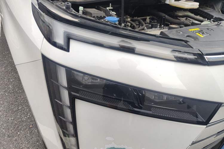 Used GAC Trumpchi E8 2024 Honor Series 2.0L Honor Edition Right Front Headlight