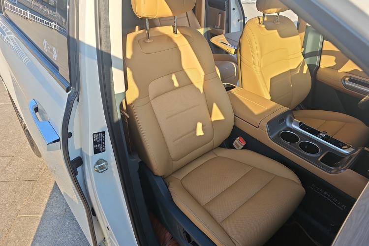Used GAC Trumpchi E8 2024 Honor Series 2.0L Honor Edition Right Front Seat