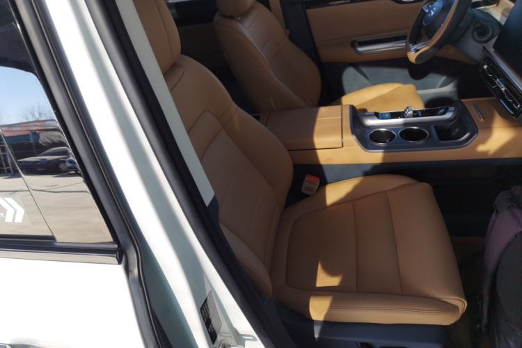 Used GAC Trumpchi E8 2024 Honor Series 2.0L Honor Edition Right Front Seat