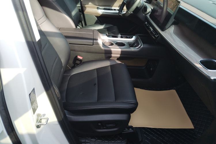Used GAC Trumpchi E8 2024 Honor Series 2.0L Honor Edition Right Front Seat