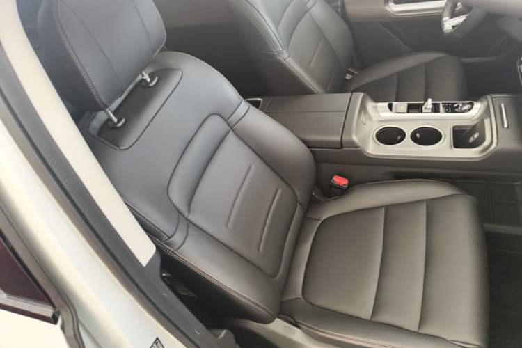 Used GAC Trumpchi E8 2024 Honor Series 2.0L Honor Edition Right Front Seat