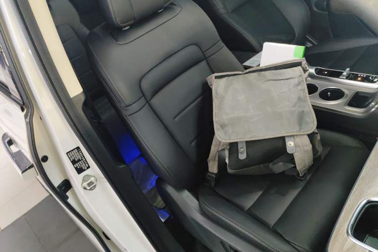 Used GAC Trumpchi E8 2024 Honor Series 2.0L Honor Edition Right Front Seat