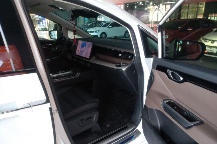 Used GAC Trumpchi E8 2024 Honor Series 2.0L Honor Edition Right Front Seat