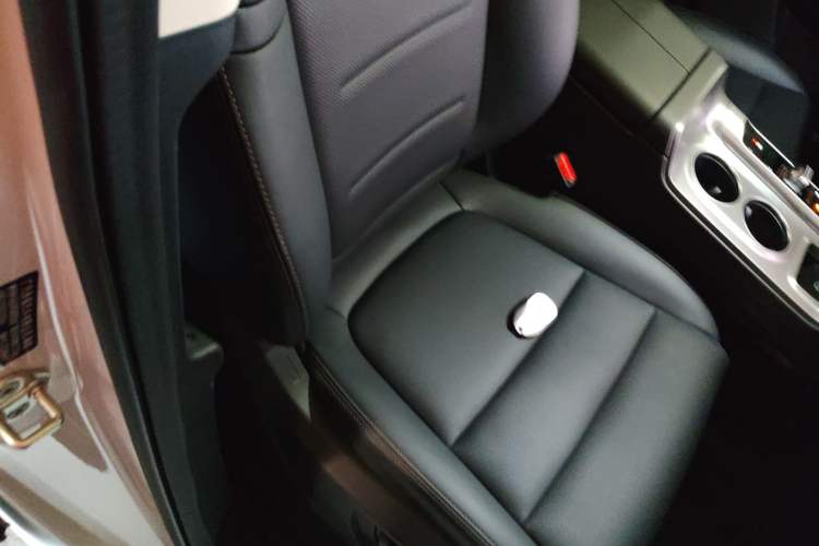 Used GAC Trumpchi E8 2024 Honor Series 2.0L Honor Edition Right Front Seat