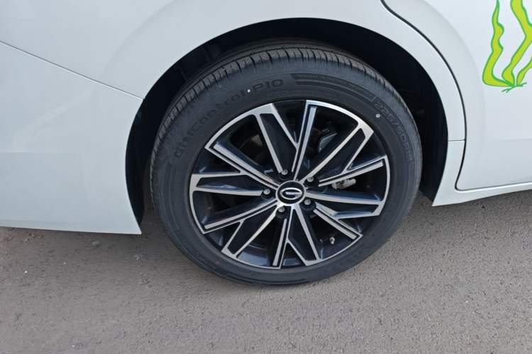 Used GAC Trumpchi E8 2024 Honor Series 2.0L Honor Edition Right Rear Wheel Hub