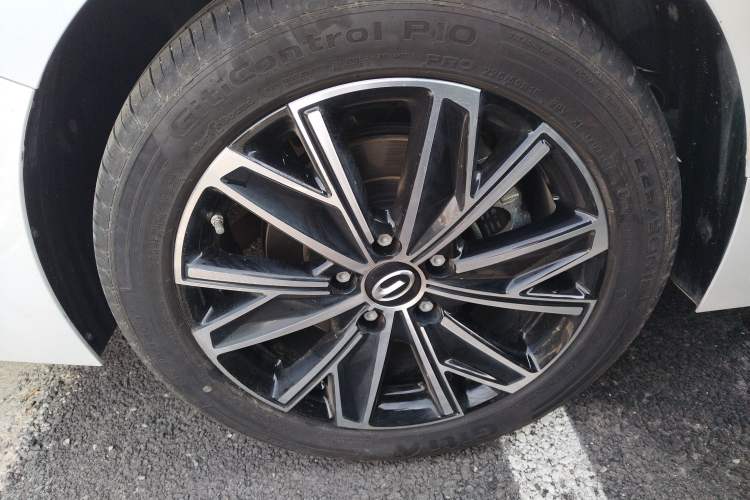 Used GAC Trumpchi E8 2024 Honor Series 2.0L Honor Edition Right Rear Wheel Hub