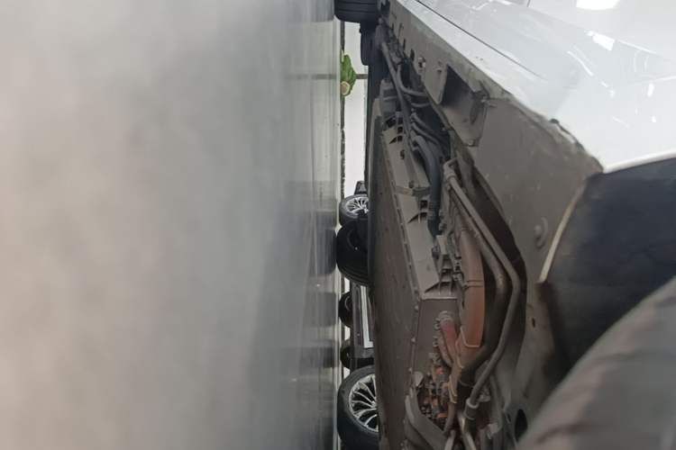 Used GAC Trumpchi E8 2024 Honor Series 2.0L Smart Edition Right Side Sill