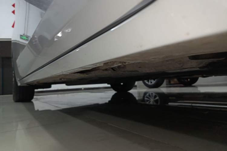 Used GAC Trumpchi E8 2024 Honor Series 2.0L Honor Edition Right Side Sill