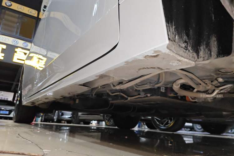 Used GAC Trumpchi E8 2024 Honor Series 2.0L Honor Edition Right Side Sill
