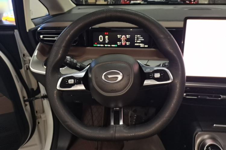 Used GAC Trumpchi E8 2024 Honor Series 2.0L Smart Edition Steering Wheel