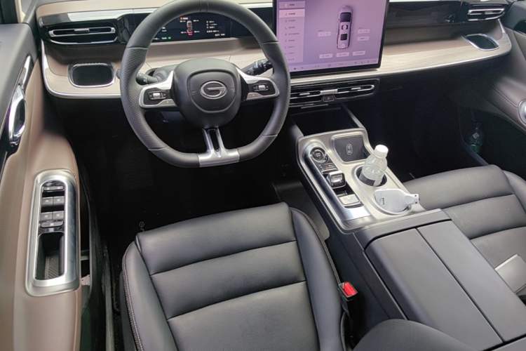 Used GAC Trumpchi E8 2024 Honor Series 2.0L Smart Edition Steering Wheel