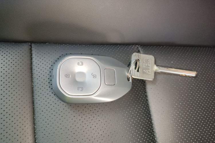 Used GAC Trumpchi E8 2024 Honor Series 2.0L Honor Edition Vehicle Key