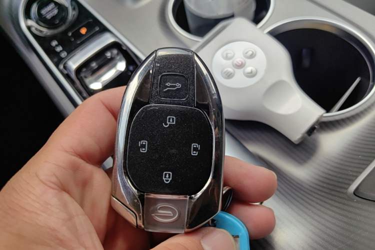 Used GAC Trumpchi E8 2024 Honor Series 2.0L Smart Edition Vehicle Key