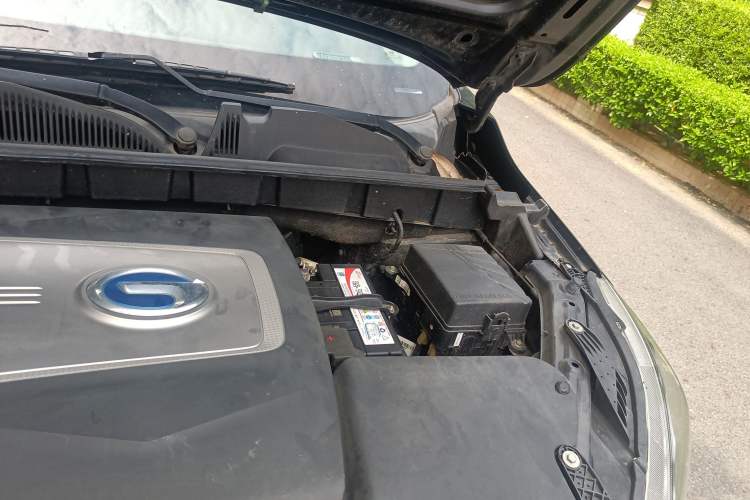 Used GAC Trumpchi GE3 2017 310 Prestige Edition Engine Bay Left
