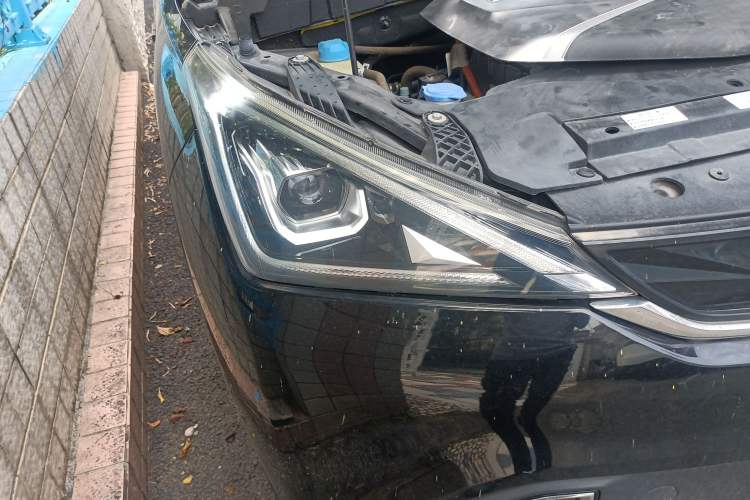Used GAC Trumpchi GE3 2017 310 Prestige Edition Right Front Headlight