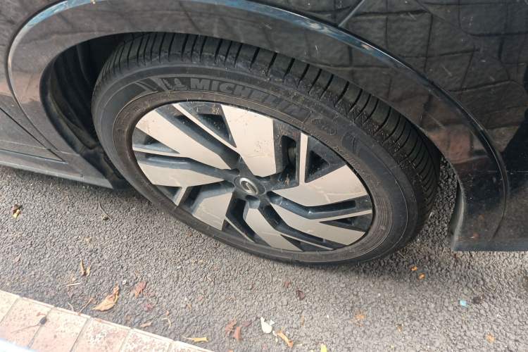 Used GAC Trumpchi GE3 2017 310 Prestige Edition Right Front Wheel Hub