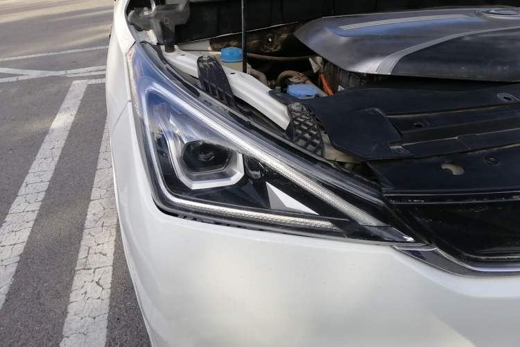 Used GAC Trumpchi GE3 2017 310 Smart Edition Right Front Headlight