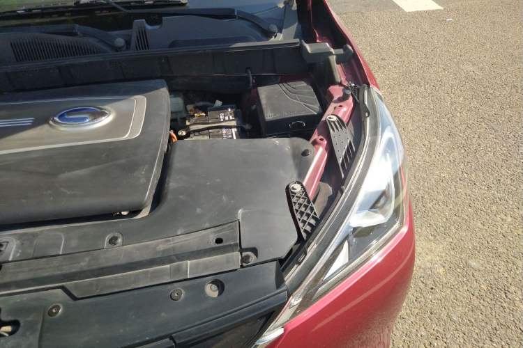 Used GAC Trumpchi GE3 2018 530 Internet Enjoyment Version Engine Bay Left