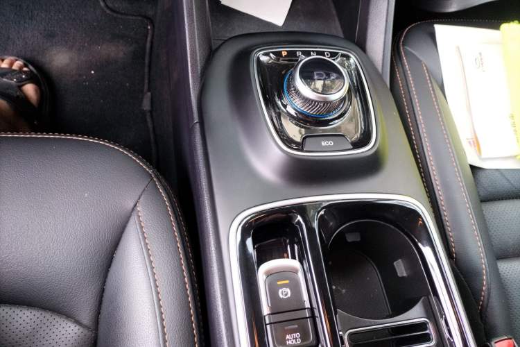Used GAC Trumpchi GE3 2018 530 Internet Premium Edition Gear Lever
