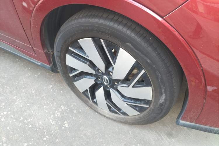 Used GAC Trumpchi GE3 2018 530 Internet Premium Edition Right Front Wheel Hub