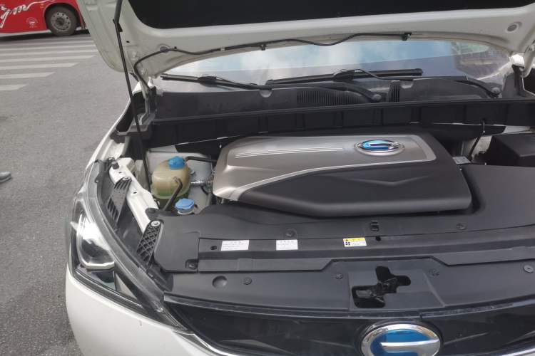 Used GAC Trumpchi GE3 2018 530 Internet Enjoyment Version Engine Bay Right