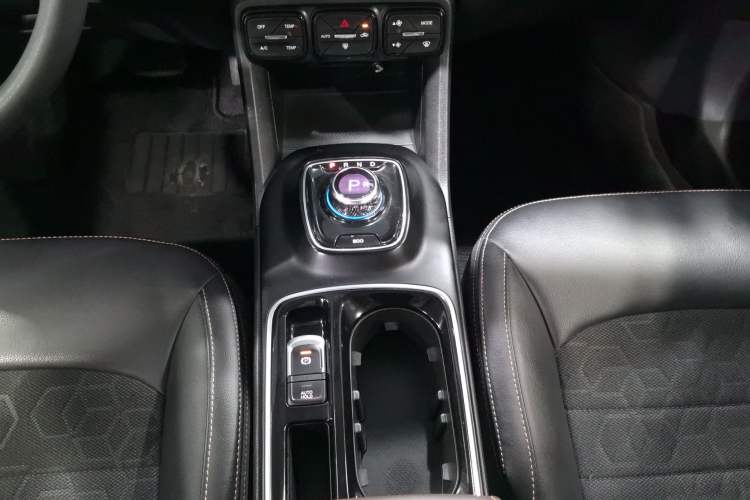 Used GAC Trumpchi GE3 2018 530 Intelligent Edition Gear Lever