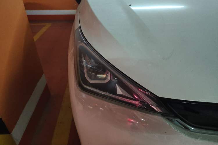 Used GAC Trumpchi GE3 2018 530 Internet Enjoyment Version Right Front Headlight