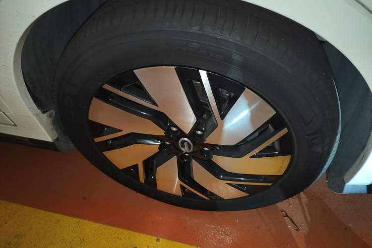 Used GAC Trumpchi GE3 2018 530 Internet Enjoyment Version Right Front Wheel Hub
