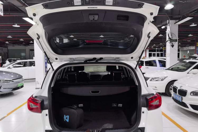 Used GAC Trumpchi GE3 2018 530 Intelligent Edition Trunk
