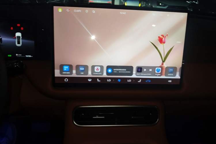 Used GAC Trumpchi S9 2025 Model Qiankun Max 5-Seater Audio And AC Panel