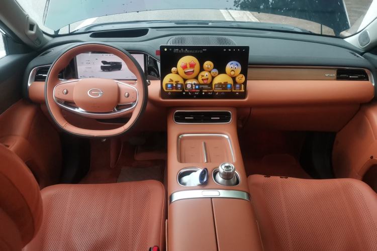 Used GAC Trumpchi S9 2025 Model Qiankun Max 5-Seater Center Console
