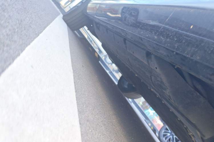Used GAC Trumpchi S9 2025 Model Qiankun Ultra 6-Seater Chassis Front Right