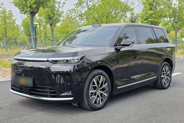 Używany GAC Trumpchi S9 2025 Model Qiankun Ultra 6-Seater