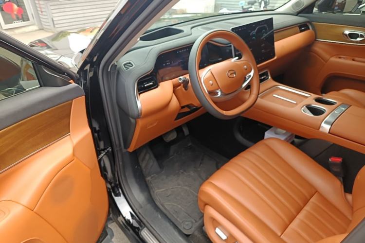 Used GAC Trumpchi S9 2025 Model Qiankun Ultra 6-Seater Driver Seat