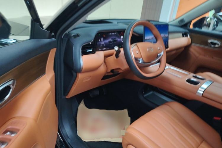 Used GAC Trumpchi S9 2025 Model Qiankun Ultra 6-Seater Driver Seat