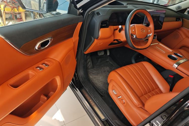Used GAC Trumpchi S9 2025 Model Qiankun Ultra 6-Seater Driver Seat