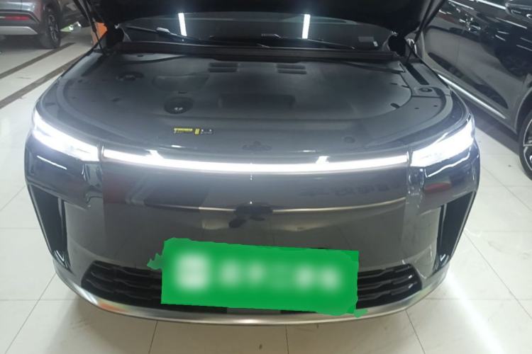 Used GAC Trumpchi S9 2025 Model Qiankun Ultra 6-Seater Engine Bay