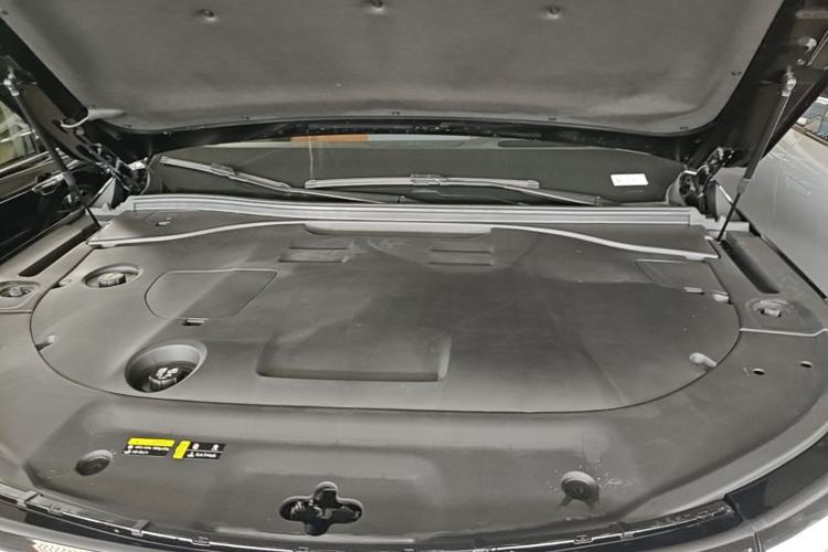 Used GAC Trumpchi S9 2025 Model Qiankun Ultra 6-Seater Engine Bay