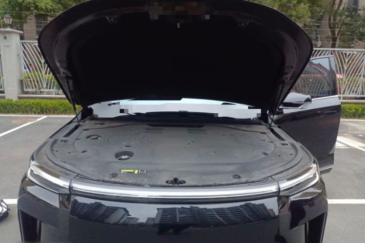 Used GAC Trumpchi S9 2025 Model Qiankun Max 6-Seater Engine Bay
