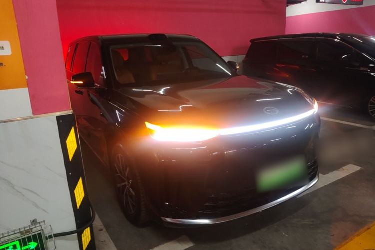 Used GAC Trumpchi S9 2025 Model Qiankun Max 5-Seater Exterior 1
