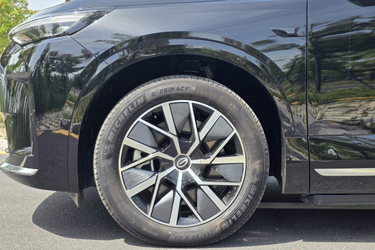 Used GAC Trumpchi S9 2025 Model Qiankun Ultra 6-Seater Exterior 10