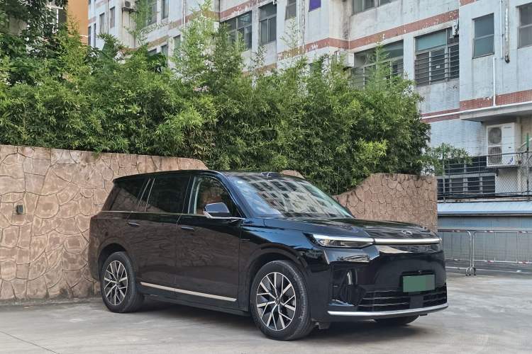 Used GAC Trumpchi S9 2025 Model Qiankun Ultra 6-Seater Exterior 2