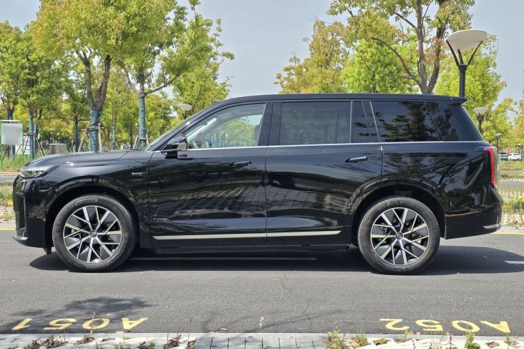 Used GAC Trumpchi S9 2025 Model Qiankun Ultra 6-Seater Exterior 3